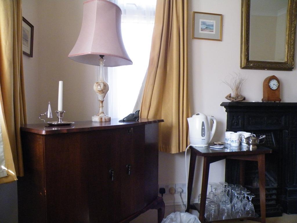 Broadlands Gate Bed & Breakfast Brockenhurst Oda fotoğraf